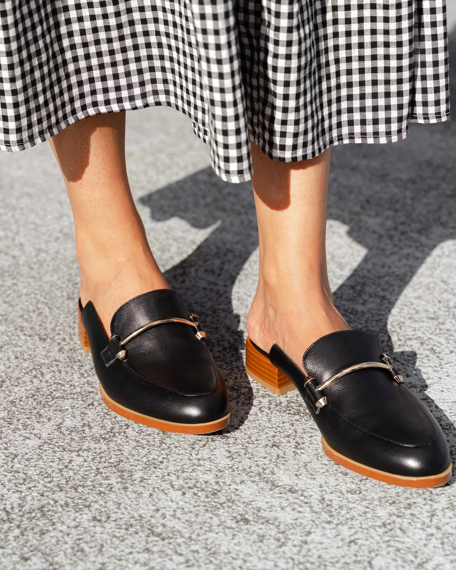 Aria Flat Mule Black