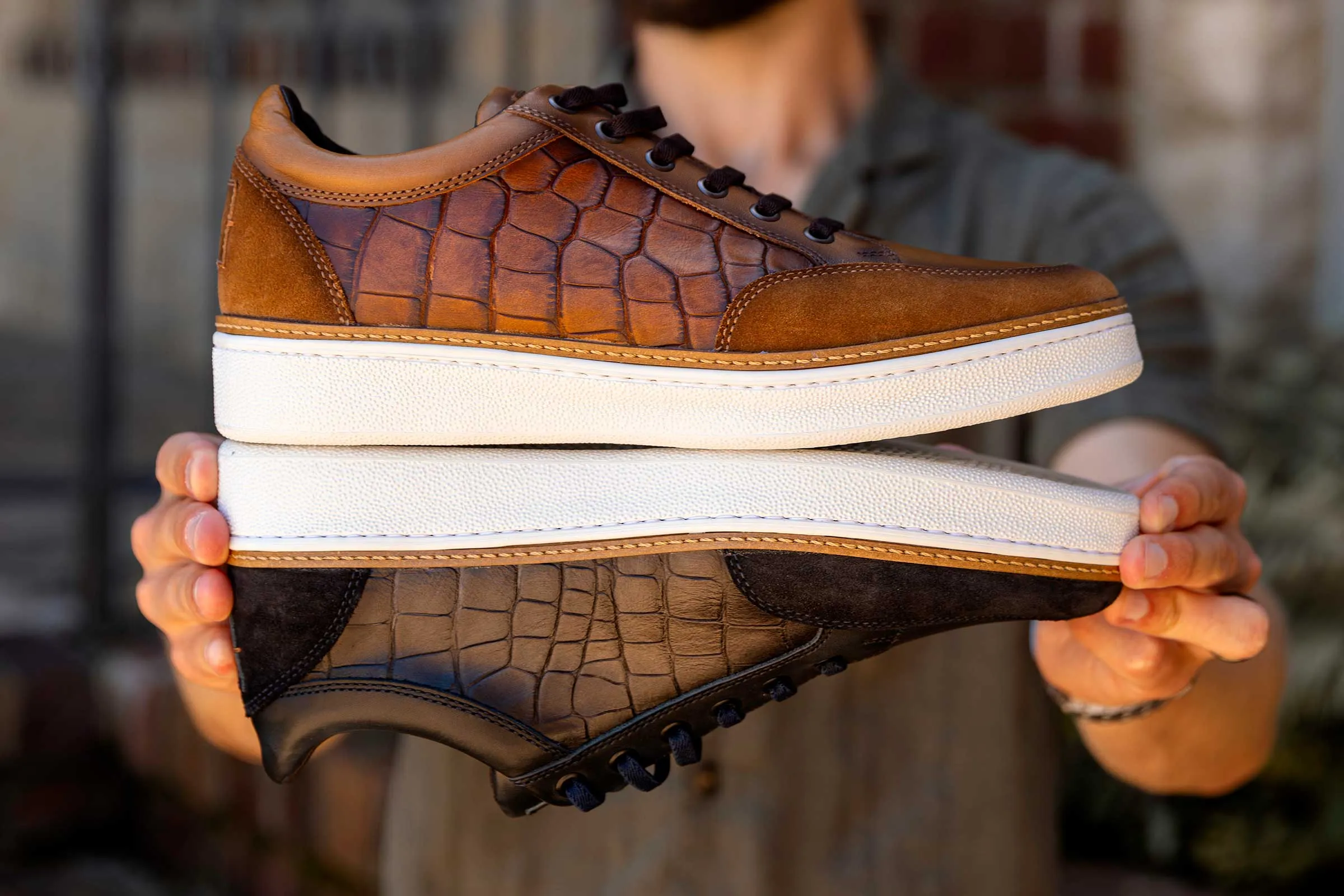 Carson Alligator Grain Sneakers - Pecan