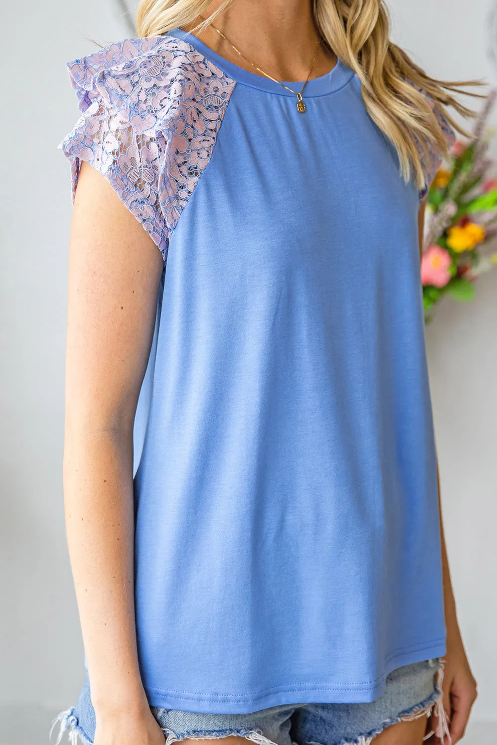 Casual Tiered Lace Sleeve Summer Top: The Perfect Balance of Chill and Chic 😎💃