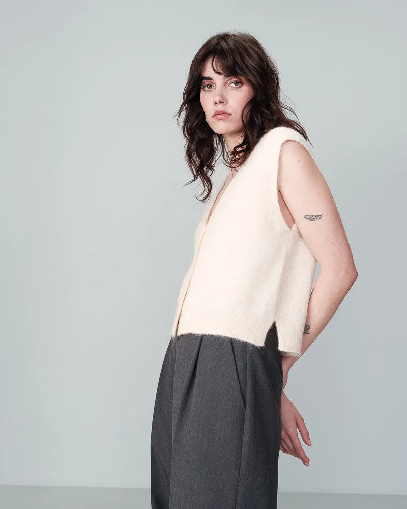 Grace & Mila Nars Knitted Sleeveless Vest in Ecru