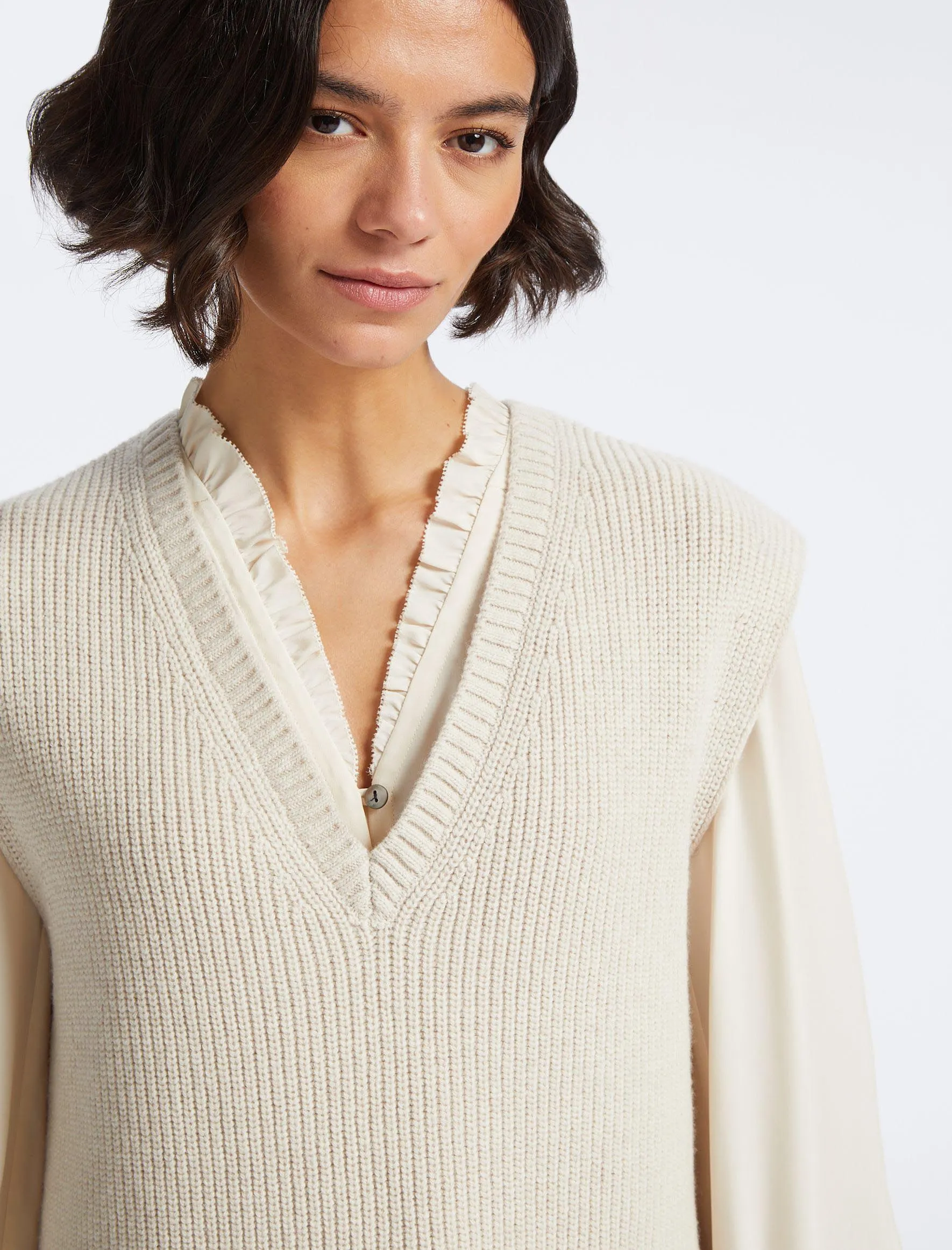 Janice Wool V Neck Sleeveless Jumper - Oatmeal