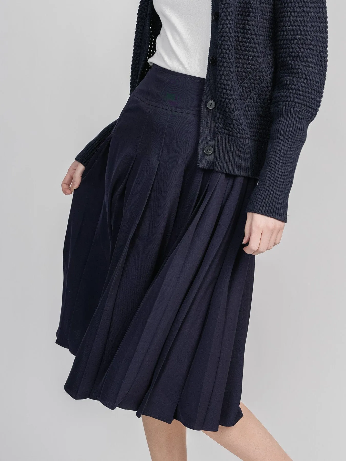 STITCHED DOWN PLEATED SKIRT(SHORT)-NAVY